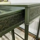 طقم طاولات خدمه اخضر معدني وزجاج
