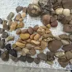 مجموعة احجار كريمه ونيازك وبركاني وكوارتز. وعقيق خام.