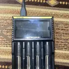 شاحن بطاريات Nitecore D4