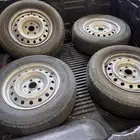 جنوط مع كفرات هايلكس