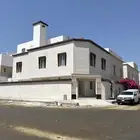 فلة فاخرة للبيع
