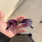 وجدت نظارة شمسية في معرض بنبان اللي ضيعها يتواصل معي