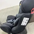 مقعد سيارة للأطفال