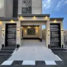 للبيع شقه ارضيه 6غرف بحوش ومدخل سياره بدره الموسي550الف