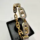 عطور ونظارة و أساور متوفر