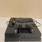 للبيع بلايستيشن 4 مع اغراضة