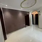 شقة للبيع لقطه في حي الربوة للبيع قريب من المطار مدخلين