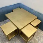 طاولة كبيرة وخدمة 4 و ميكرويف و شواية البيع كامل