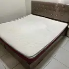 سرير مع مرتبته