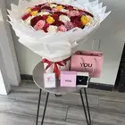 سلسال يو فضه مع باقه ورد 50 حبه جوري