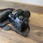 كاميره كانون 1100d السعر على السوم مع عدسه وشاحن وستاند