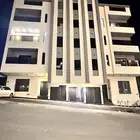 للبيع شقه علويه مع درج داخلي للسطح حي الروابي 540 الف
