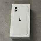 ايفون 11 ابيض نظييف