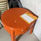 طاولات وكراسي