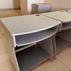 طاولة وكراسي