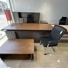 اثاث مكتبي
