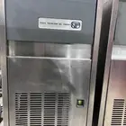 صانعة ثلج ايطالية بسعر مغري