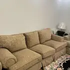 كنب امريكي بحاله ممتازه جدا وبحجم ممتاز وبسعر معقول