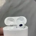 ايربوزد 3 سماعه يمين وعلبه سليمين