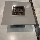 طاولتين اللون رمادي وأسود الحجم متوسط