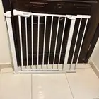 باب وسرير اطفال