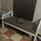 ثلاثه كراسي نظيفه معا لفرش
