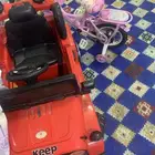 سيارة اطفال كهربائية بالربموت والشاحن حجم كبير