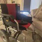 كرسي كهربائي متحرك