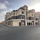 للبيع شقق علويه بسطح خاص ومصعد جاهز بموقع مكتمل الخدمات