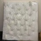 عازل صوت لشباك وطاولة تلفزيون