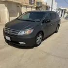 سيارة عائلية هوندا اوديسي