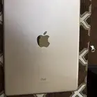 iPad الجيل السادس شغال نظيف الشاشة مكسورة اللي داخل ال
