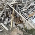 خشب مكسر وقصاير وطبليات للبيع حملة قلاب ديهاتسو