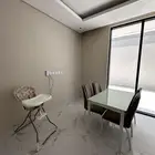 فني تركيب باركيه و فوم وبديل خشب و بديل رخام تركيب شيبورد