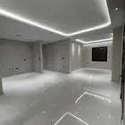 شقة فاخرة للتمليك بحي الصفا تتكون من 5 غرف