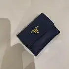 محفظة Prada كحليه