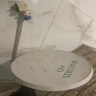 صحن دش مع رأس مدخلين