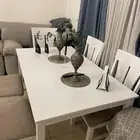 طاوله طعام خاليه من الكسور ونظيفه مره من هاوم بوكس