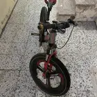 سيكل رياضي نضيف يوجد في تليح في السيل موجودة في الصور