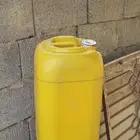 جالون 25 لتر مستعمل مره فقط. الحبه ب 3. و ال 100 حبه ب 250