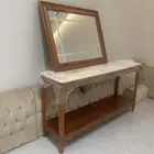 طاولة مدخل مع مرايه العدد طاولتين مع المرايه