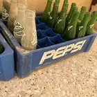 صندوق قوارير قديم