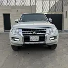 ميتسوبيشي باجيرو مخزن بحالة المصنع