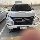 مستبيشي اوتلاندر 2025 ستاندر