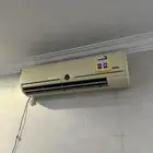 مكيف يورك مستخدم 2 طن . بارد