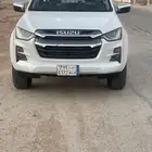 ايسوزو ديماكس 2024 اصفار