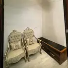 طاولة تلفزيون و2كرسي كلاسيك