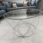 للبيع طاولة مع خزانة زجاج