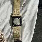 ساعه مايعرفها الا الي يلبسها البيع مستعجل