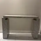 طاولة مدخل للبيع جديده لا يوجد عيوب